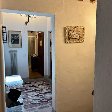 Peaceful Country Retreat Near Сasa de vacaciones *