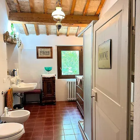Peaceful Country Retreat Near Pésaro